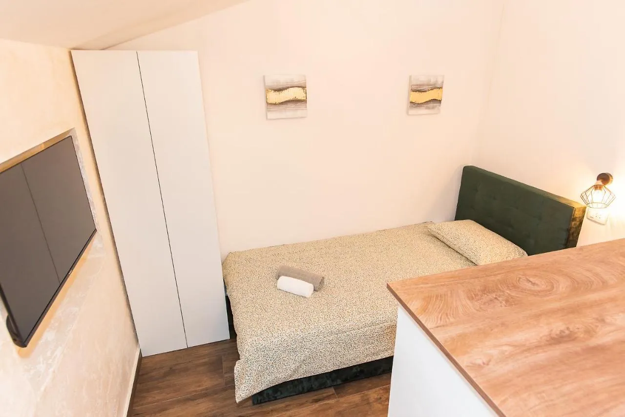 Apartment 88 - Rooftop Jacuzzi & Terrace Zadar