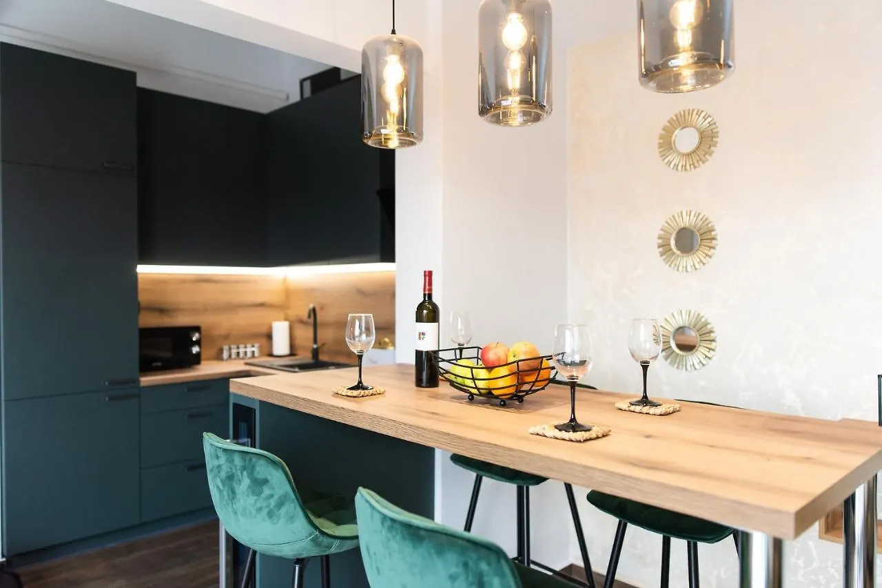 Apartment 88 - Rooftop Jacuzzi & Terrace Zadar