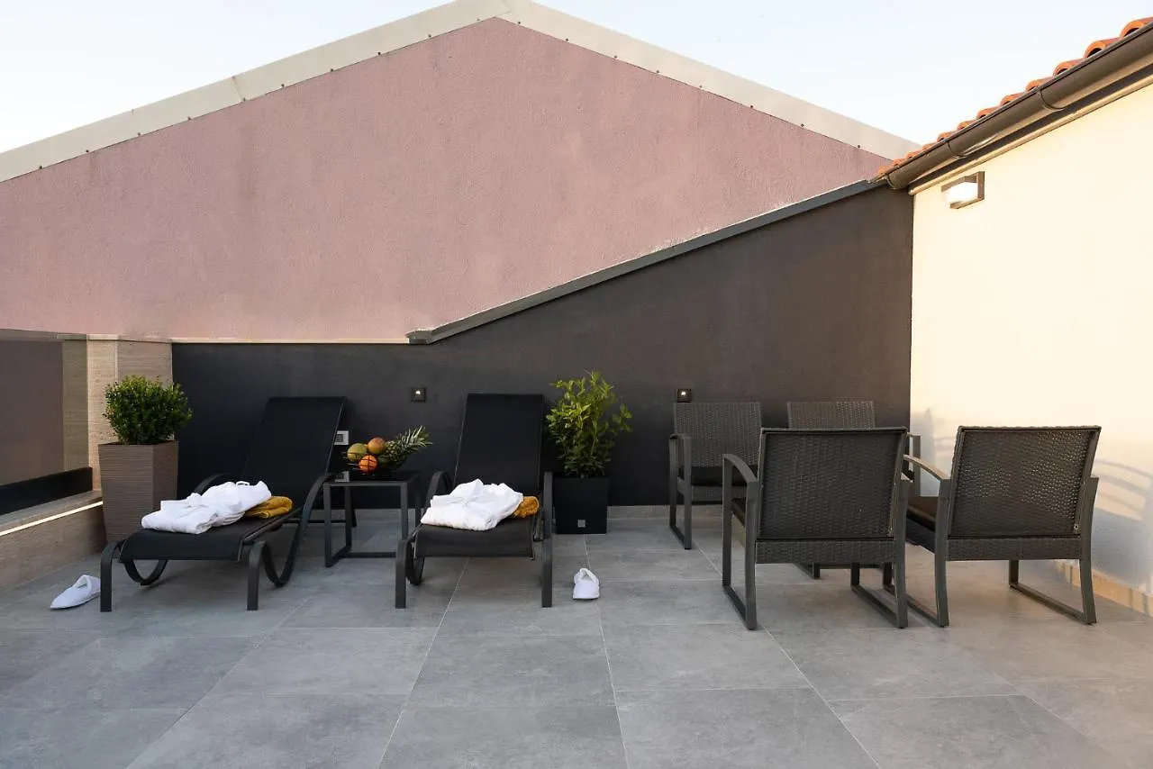Apartment 88 - Rooftop Jacuzzi & Terrace Zadar