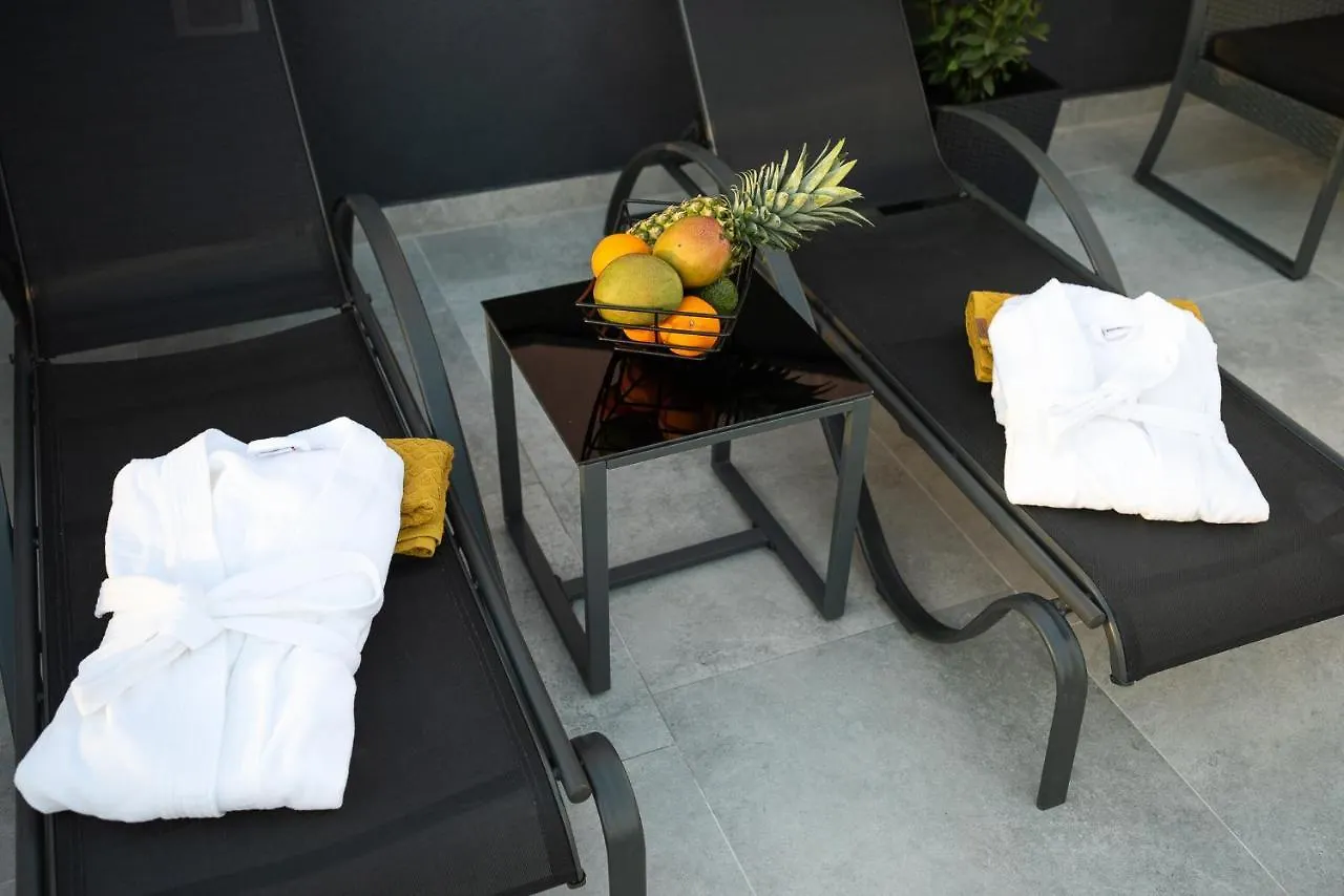 Apartment 88 - Rooftop Jacuzzi & Terrace Zadar
