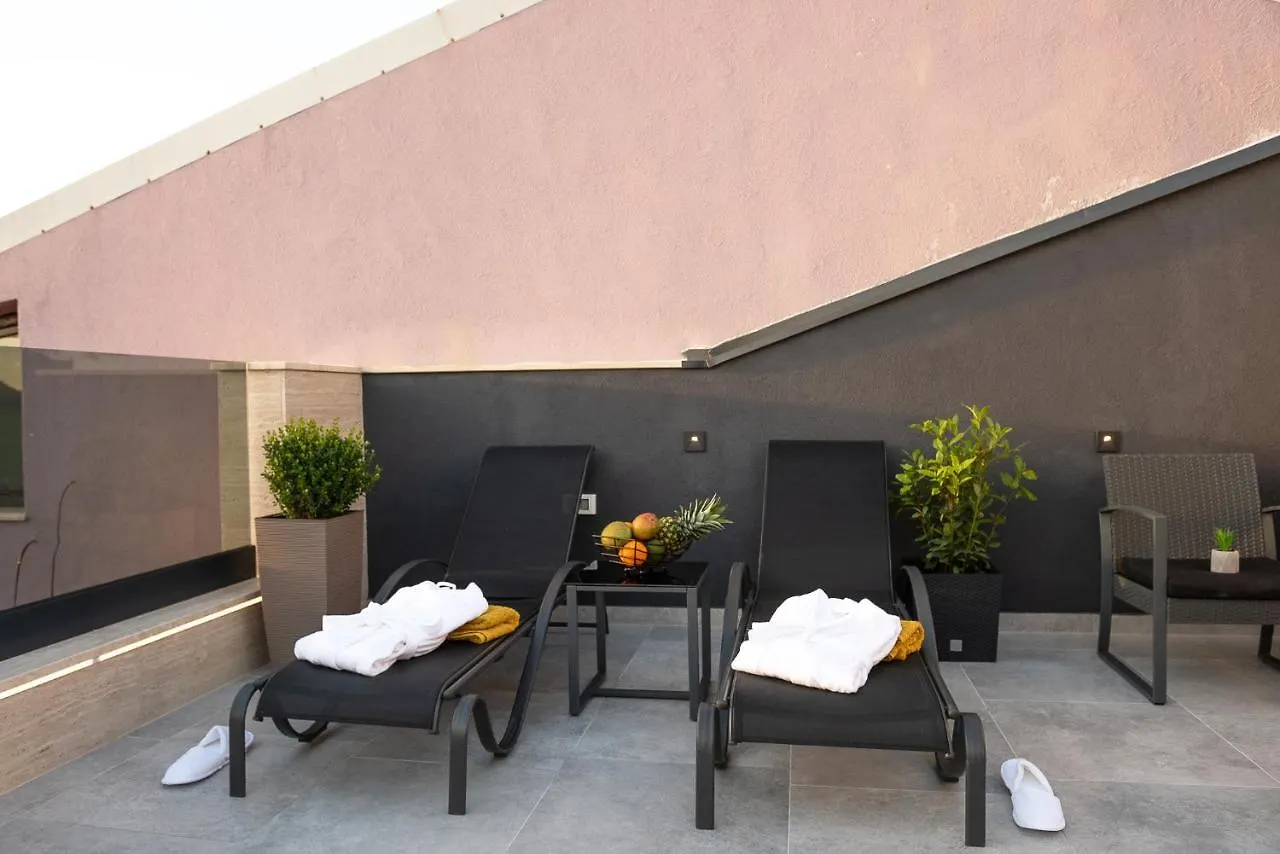 Apartment 88 - Rooftop Jacuzzi & Terrace Zadar